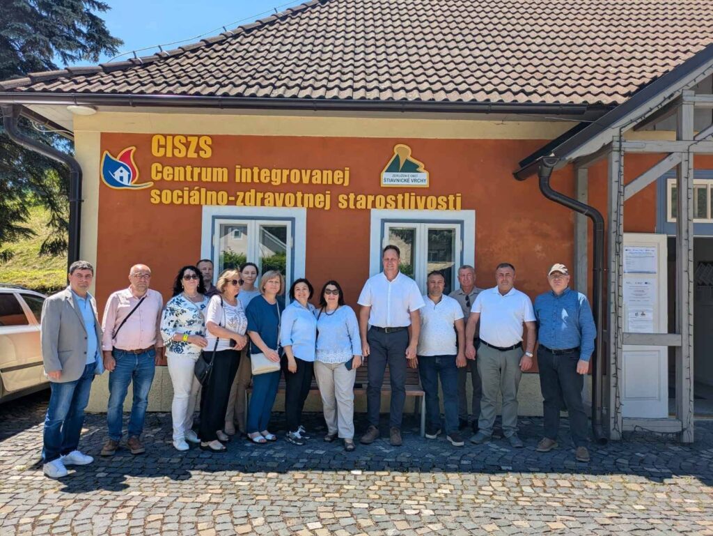 Modele slovace de cooperare locală, analizate de reprezentanții comunităților partenere MĂ IMPLIC